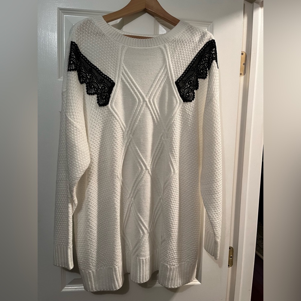 Woman’s Lane Bryant sweater